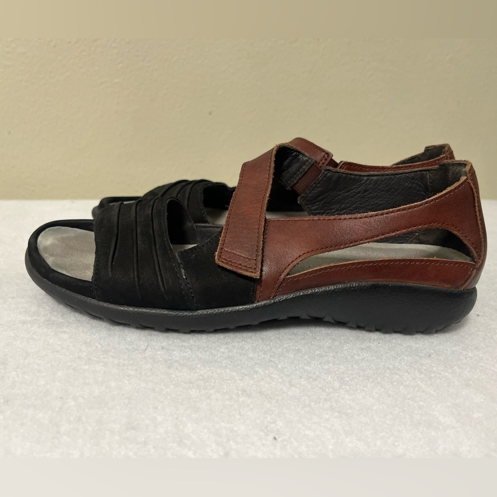 NAOT 'Papaki' Black Velvet & Brown Leather Mary Jane Sandals EU 39 | US 8.5 - Picture 11 of 12